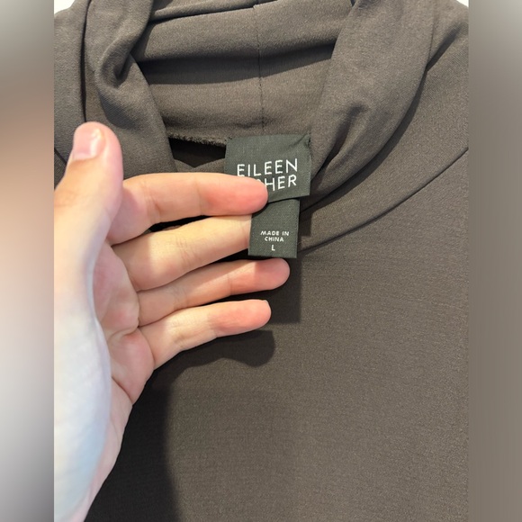 Eileen Fisher Stretch Silk Jersey Turtleneck Top size large 100% silk - Picture 3 of 5